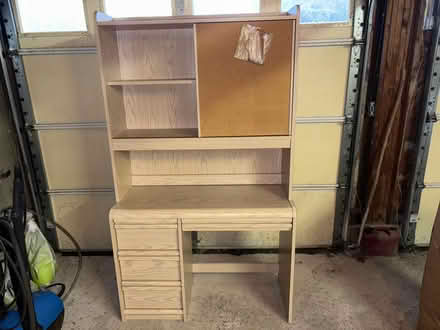 Photo of free Hutch (Hwy 7 and 9th Line Markham) #4
