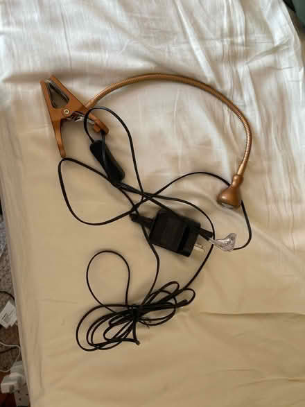 Photo of free IKEA clip on light led (G20) #1