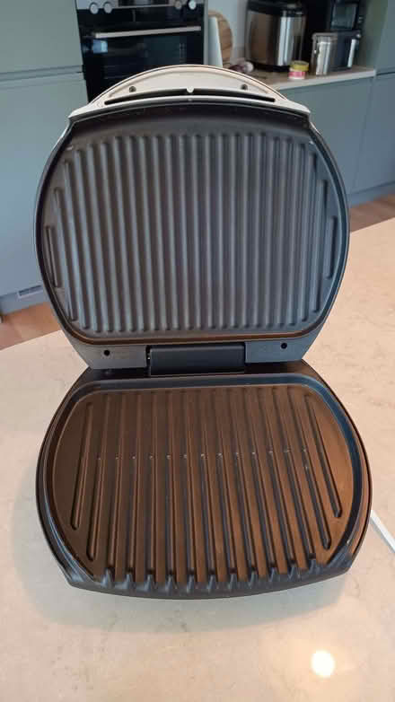 Photo of free George Foreman Grill - Lean Mean Fat Grilling Machine (Baunton GL7) #4