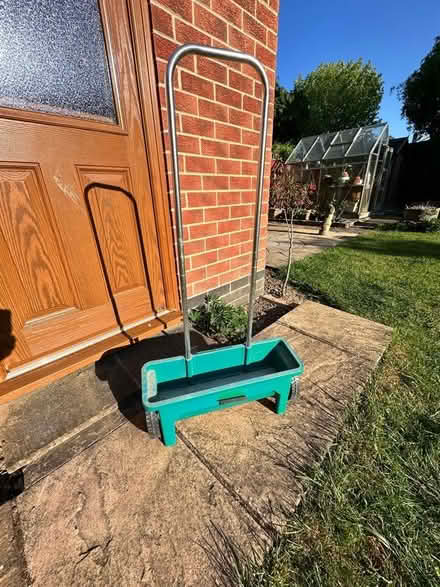 Photo of free Lawn Weed & Feed Spreader (Duffield DE56) #2