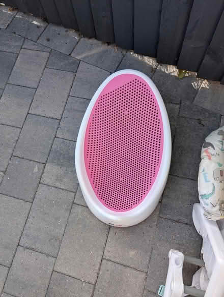 Photo of free Baby bath seat (WN6 shevington) #1