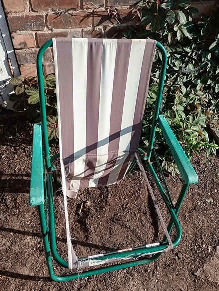 Photo of free Striped deck chair metal frame (Sherwood NG5) #2