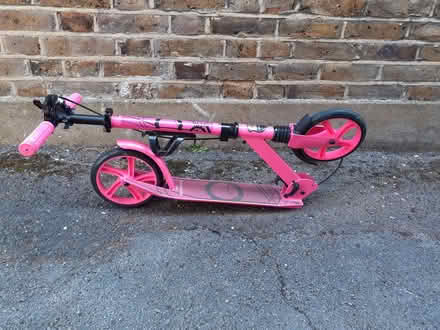 Photo of free Pink scooter and helmet (Wandsworth Common SW12) #2