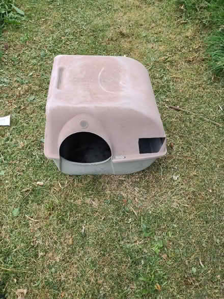 Photo of free cat litter box (Montebello) #1