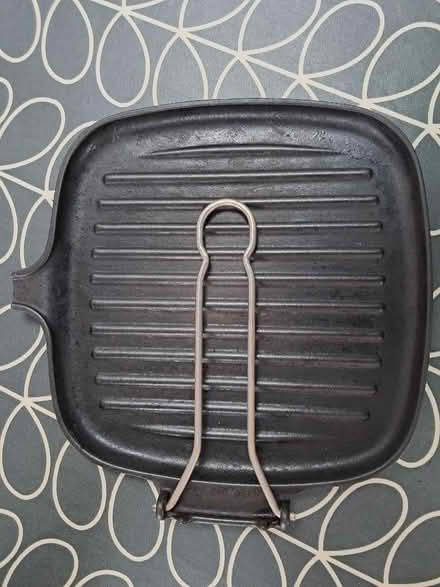 Photo of free Cast iron grill pan (Kennington OX1) #2