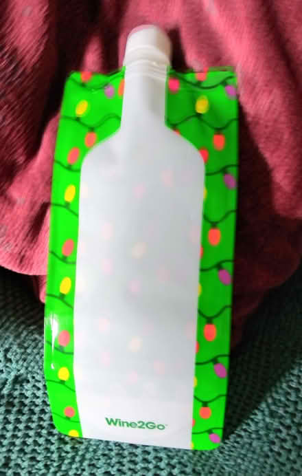 Photo of free Wine to go bag (Magnolia 98199) #1