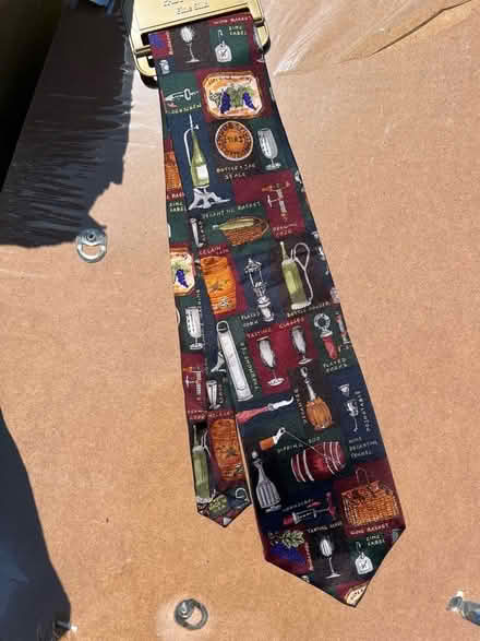 Photo of free Bon viveur tie (Presteigne LD8) #1