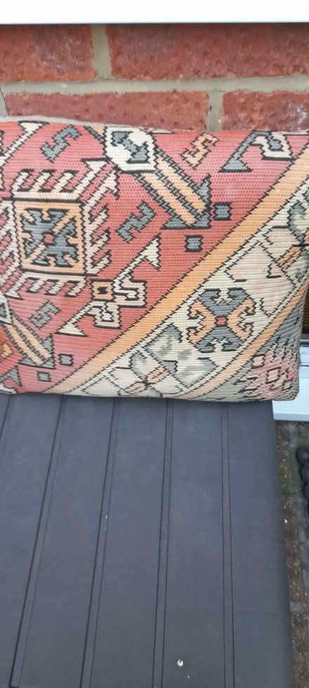Photo of free Tapestry cushion (Welling DA16) #2