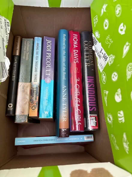 Photo of free Box of fiction (Ossining) #2