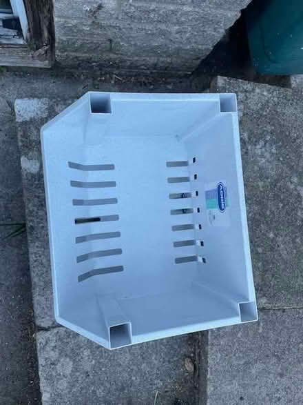 Photo of free 3 tier vegetable rack (Tideswell SK17) #2