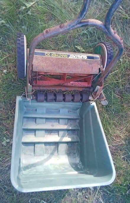 Photo of free old working lawn mower (Romsey Ward CB1) #1