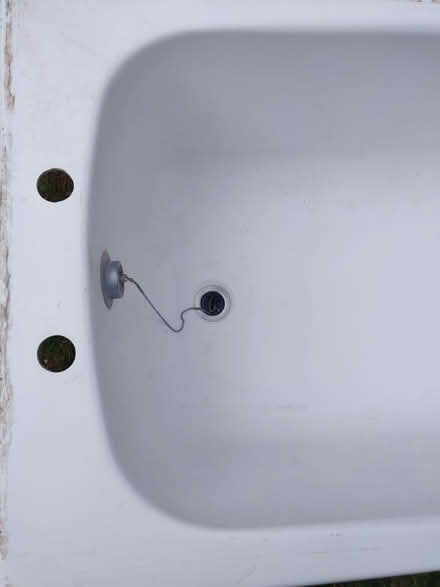 Photo of free Standard size fiberglass bath (Baldock (SG7)) #3