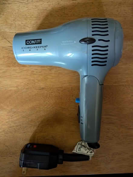 Photo of free Hair dryer never used on hair (Seattle Bitter Lake) #1