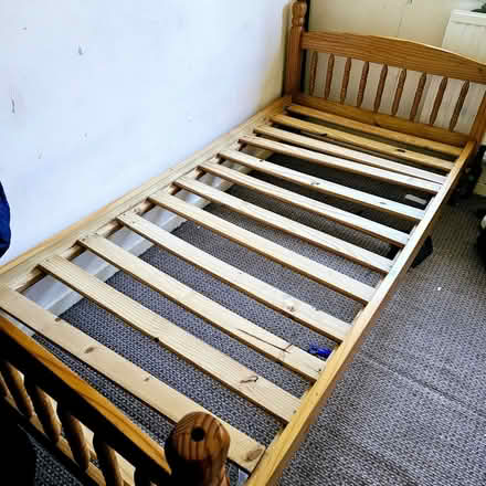 Photo of free Single bed frame (Harold hill RM3) #1