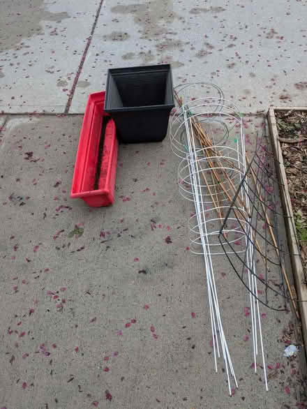 Photo of free planters, garden stuff at curb (Chinatown / Little Italy) #1