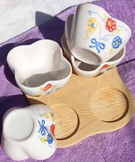 Photo of free Set of 4 dip pots and stand (Collier Row RM5) #2