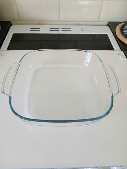 Photo of free Pyrex roasting dish (Wallisdown BH12) #1
