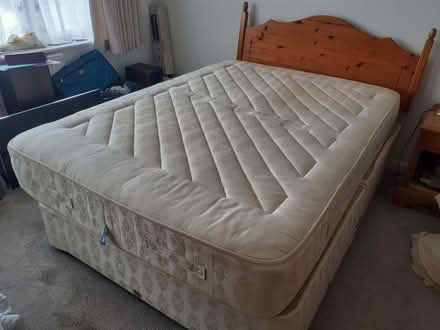Photo of free double (4ft 6in) 4 drawer divan with sprung mattress (Lordship Estate SG6) #2