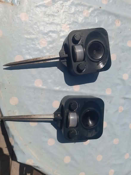 Photo of free pair of sonic cat repellent devices (Harold Wood RM3) #1