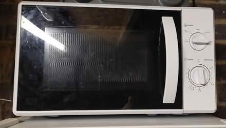 Photo of free Small working microwave. (Cogenhoe) #1