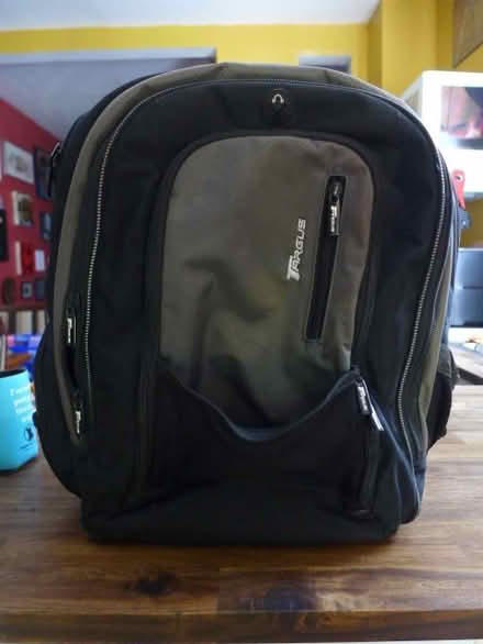 Photo of free padded knapsack (Bloor and Ossington) #2