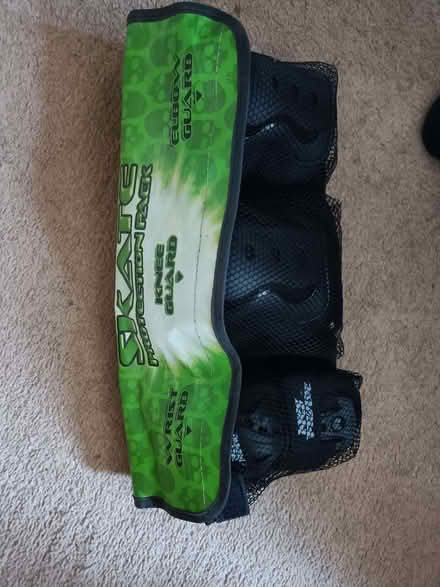 Photo of free Skating Knee and Wrist Guards (Stratton Audley OX27) #1