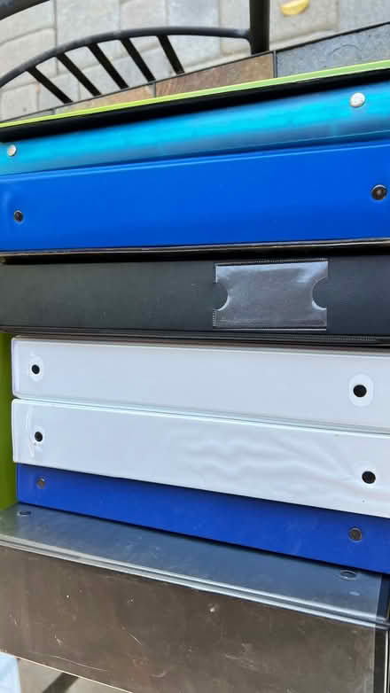 Photo of free empty binders (Rohnert Park G Section) #1
