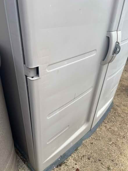 Photo of free Keter tall outdoor storage cabinet (Sunnyvale - Ponderosa Park) #4