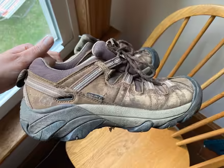 Photo of free Keen low hiking boots W Size 9 (Teele) #1