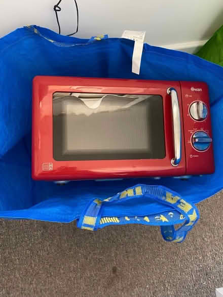 Photo of free Swan microwave (Glasgow G22) #1