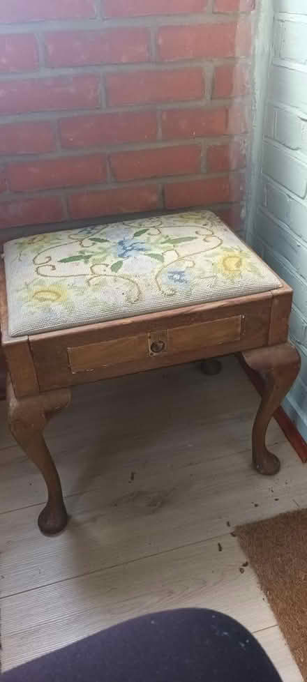 Photo of free Retro stool (chingford E4) #1