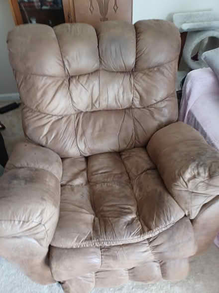 Photo of free Recliner with heat and message (Kennedy township) #1