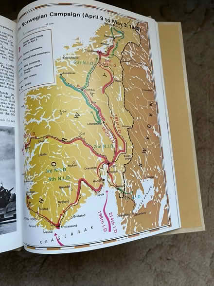 Photo of free World War 2 Encyclopaedias (Northway GL20) #2
