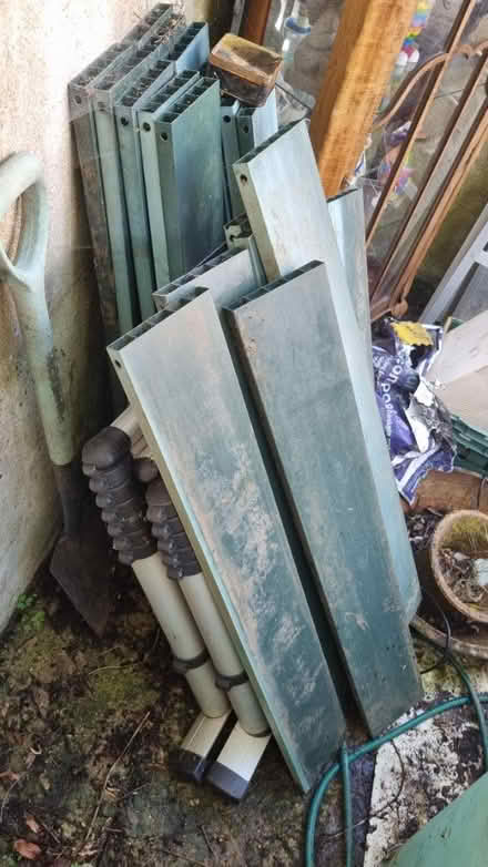 Photo of free Pots,/tall planter/ raised bed kits (Dorking RH4) #4