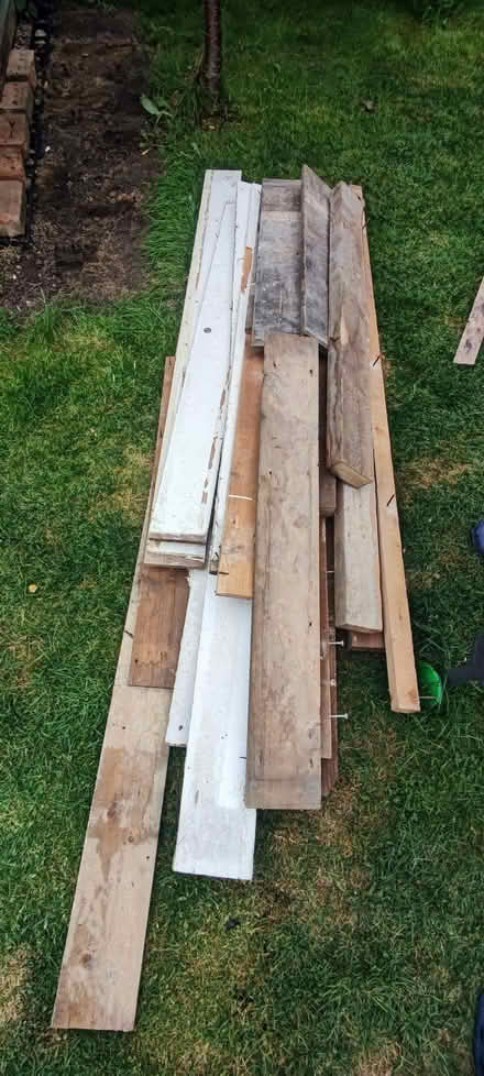 Photo of free bits of wood (Harold Wood RM3) #1