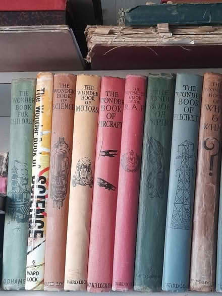 Photo of free Wonder books (AB10) #2
