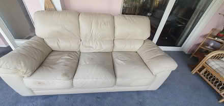 Photo of free Cream leather 3 seater settee (Horndean PO8) #1