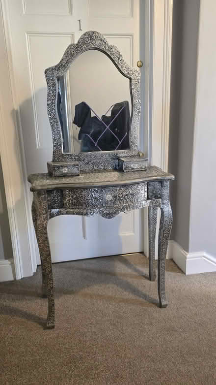 Photo of free Dressing table (Bath) #1