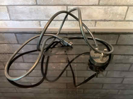 Photo of free 2m multi-purpose cable (Tilehurst RG30) #1