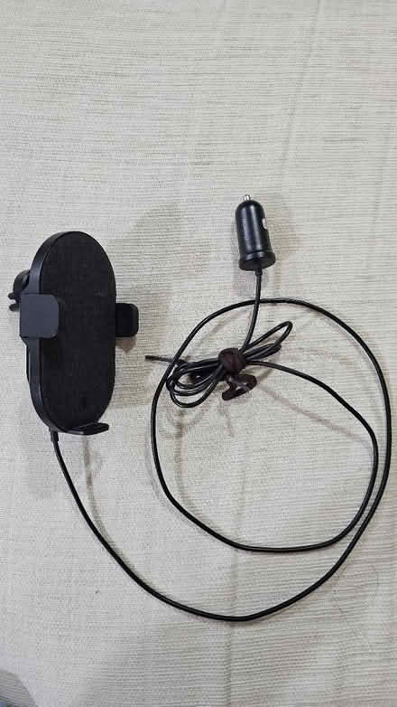 Photo of free Car Mobile phone holder cum charger (Marsiling rise , 730128) #1