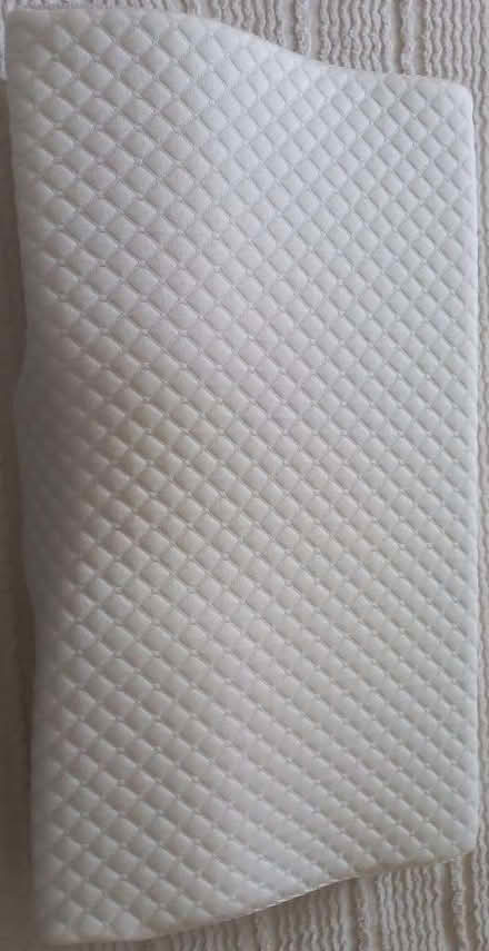 Photo of free Ergonomic pillow (Woosehill RG41) #1