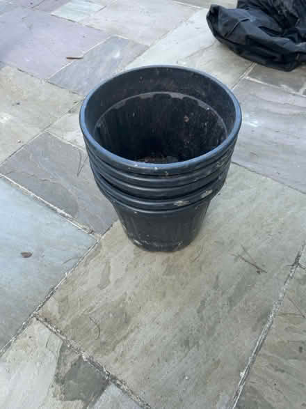 Photo of free 5 large black plant pots (Tonbridge) #1