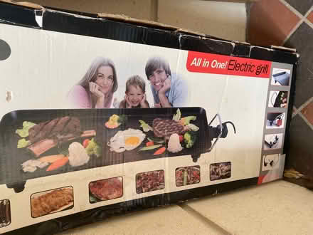 Photo of free Electric grill. (Isleworth TW7) #1