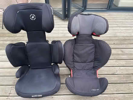 Photo of free 2 x Maxi Cosi car seats (Pembury TN2) #1