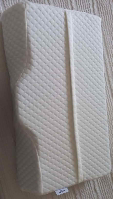 Photo of free Ergonomic pillow (Woosehill RG41) #2