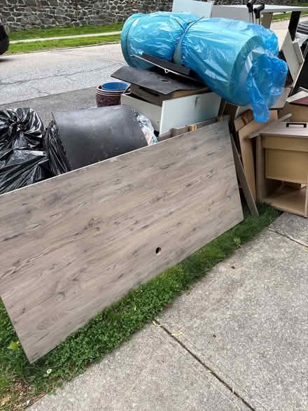 Photo of free Curb alert: desk, dresser, chair (Croton-on-Hudson) #4
