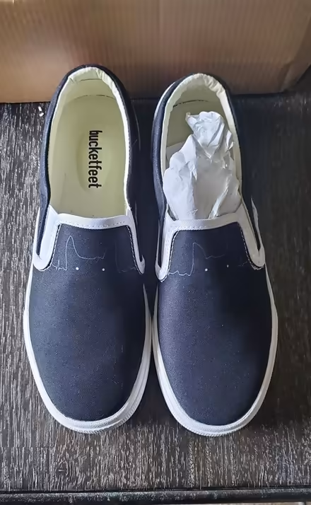 Photo of free Women's Van-type shoes (Springfield - Scenic Hills) #1