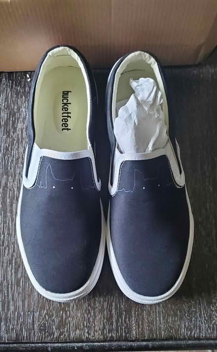 Photo of free Women's Van-type shoes (Springfield - Scenic Hills) #1
