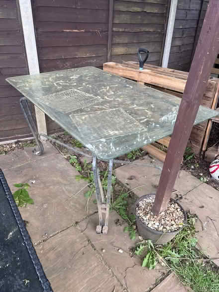 Photo of free Large glass dinning table (Broadwater SG2) #1
