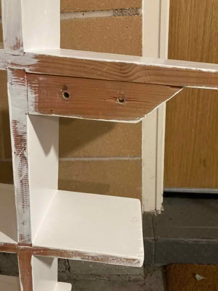Photo of free white shelf with asymmetric shelves for wall-mounting (Morningside EH10) #2